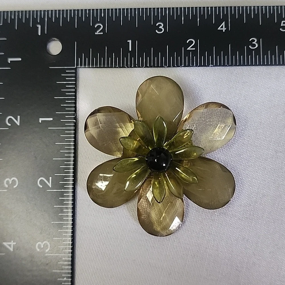 Vintage Green Acrylic Flower Brooch Pin
